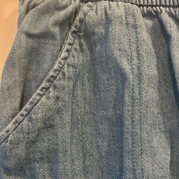 Set of 2! Old Navy girls shorts. Size XL (14-16). Chambray - Picture 3 of 11